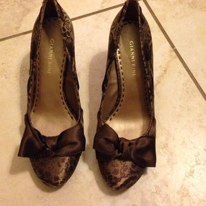 Gianni  Bini heels brown
