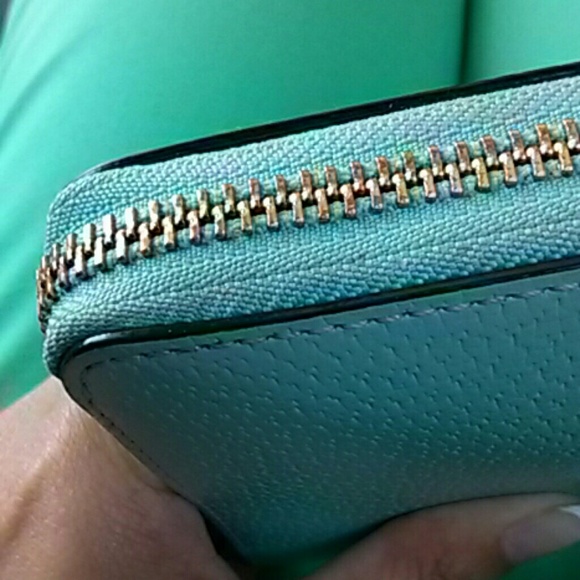 Kate spade tiffany blue zip around leather wallet - Picture 4 of 4