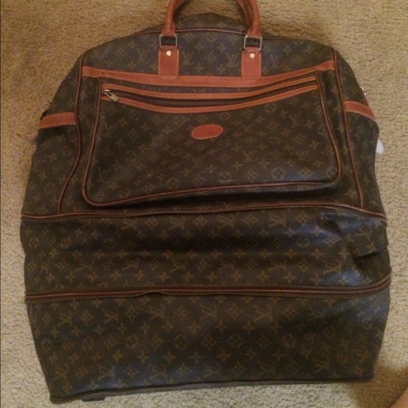 Louis Vuitton expandable   Luggage!