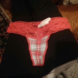 VS lace trimed thong
