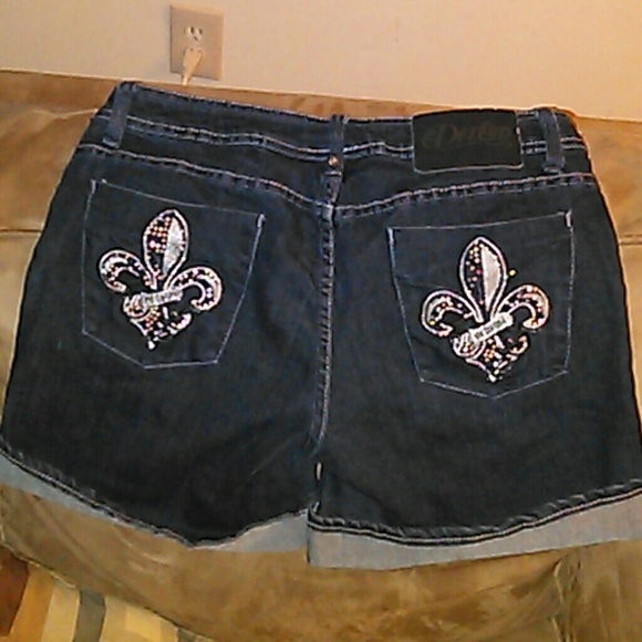 ×FINAL MARKDOWN×Dereon shorts