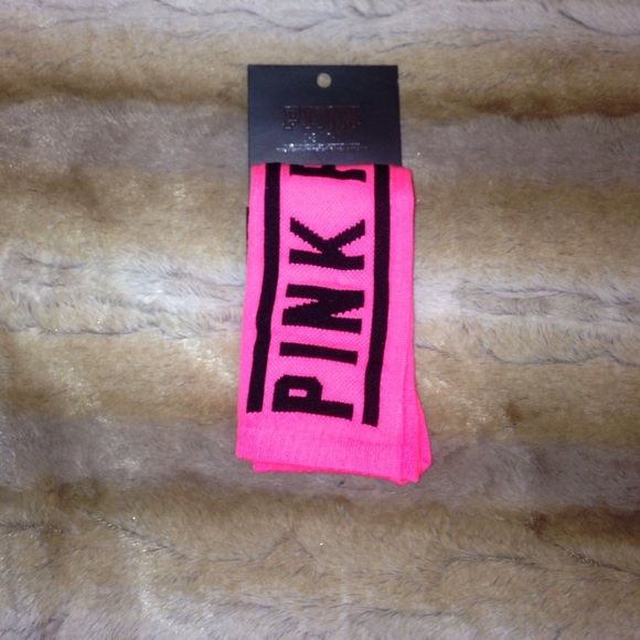 Vs pink socks