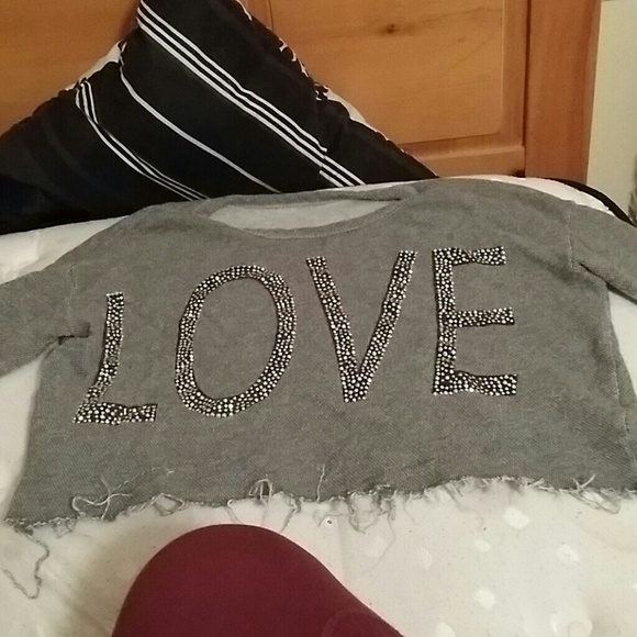 Oversized thick grey crop top "love"