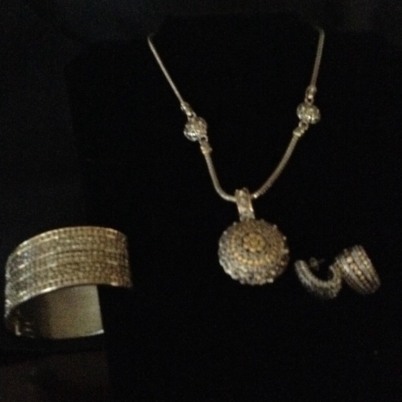 Entourage set /Milan set - Picture 1 of 3