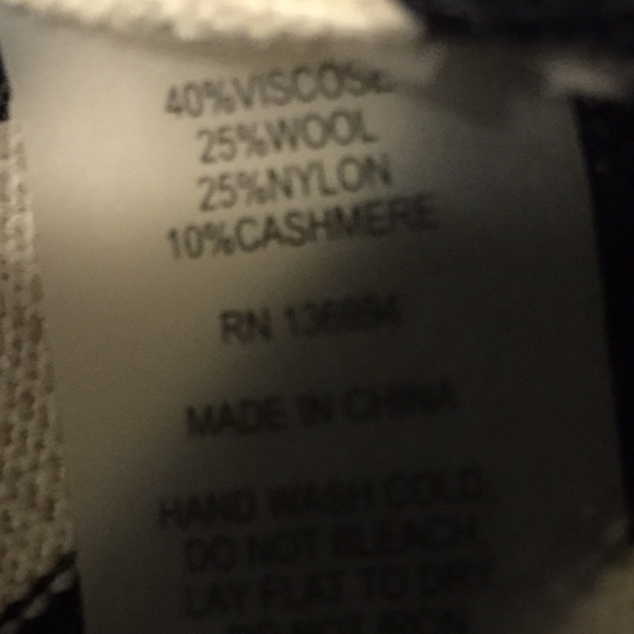 Last one🍁Adorable striped top - Picture 4 of 4