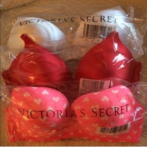 💥1 HOUR SALE💥❤️Victoria Secret Bra❤️