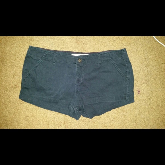 5 pairs of hollister shorts. Size 9