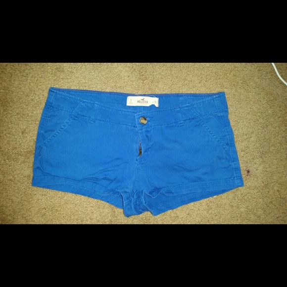 Hollister shorts size 9. Like new.