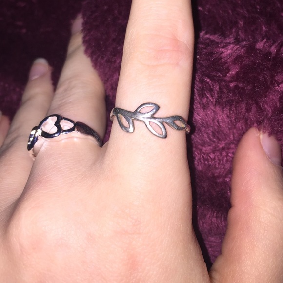 Sterling silver leaf ring