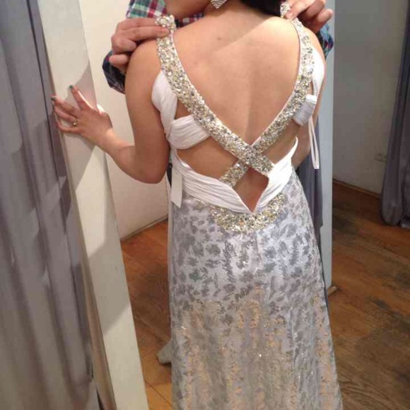 Prom dress - Picture 2 of 4