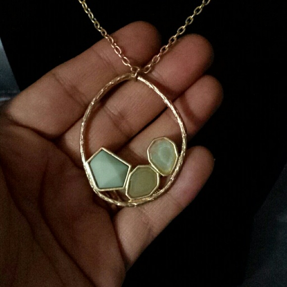 Mint earings and necklace - Picture 3 of 3