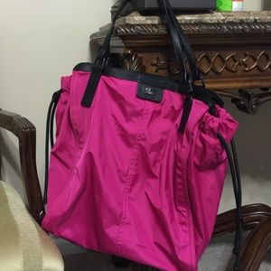 Vinyl lightweight BURBERRY!!