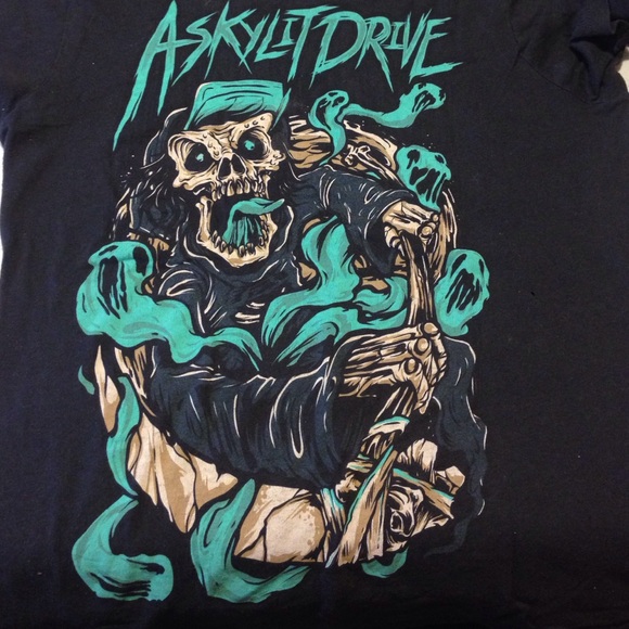 A skylit drive band tee size S girls
