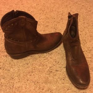 Vintage short cowboy boots