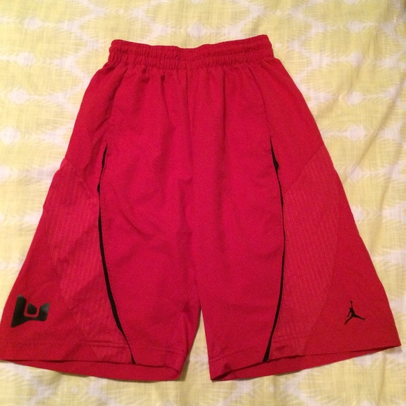 Red Nike men's basketball shorts - Picture 1 of 2