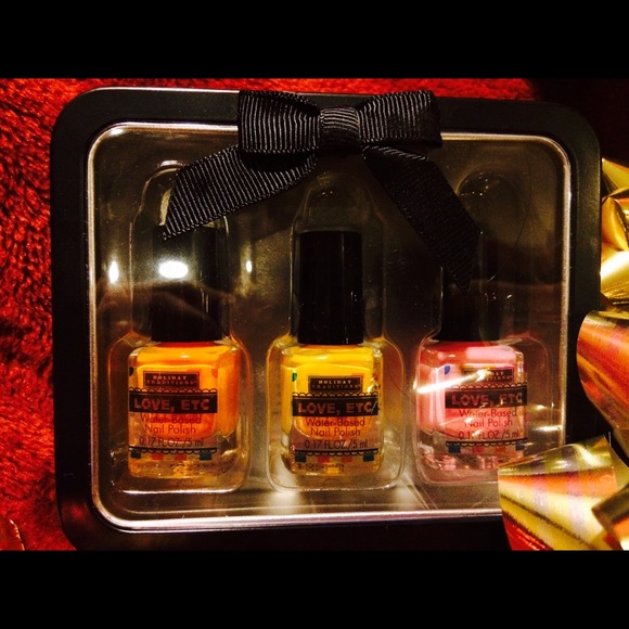 3 Color Water-Based Nail Polish - Picture 2 of 3