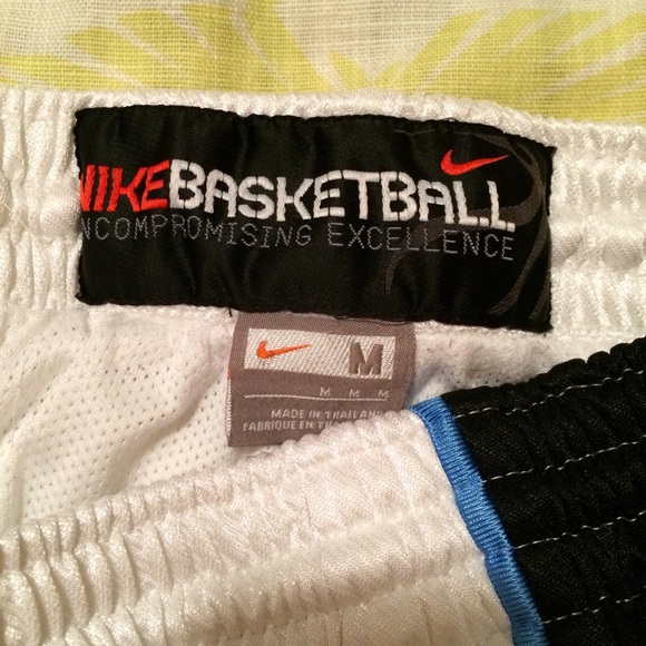 Nike men's basketball shorts - Picture 3 of 3