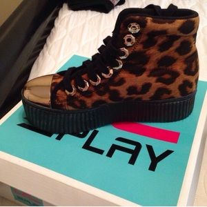 Jeffrey Campbell leopard and black hiya nuts