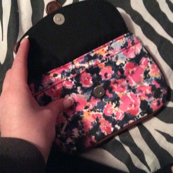 Wristlet - Picture 3 of 3