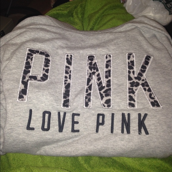 PINK Cheetah Print Sweatshirt ❤️❤️