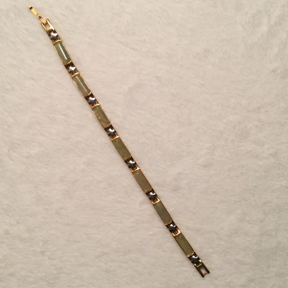 Gold tone & Green Stone Bracelet - Picture 4 of 4