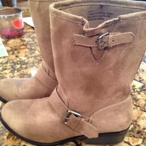 express boots ! size 7