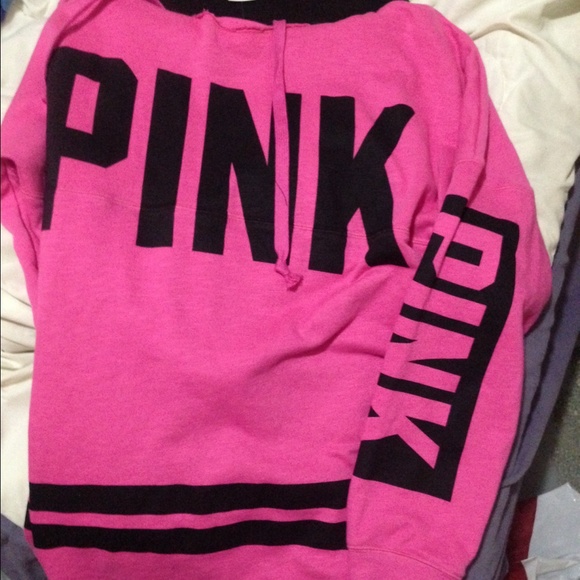 PINK sweatshirt 🎀