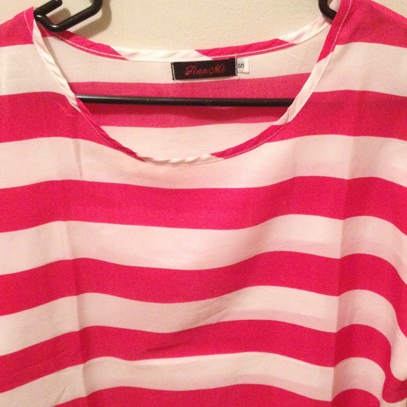 Striped t! ✌️👍 - Picture 3 of 3