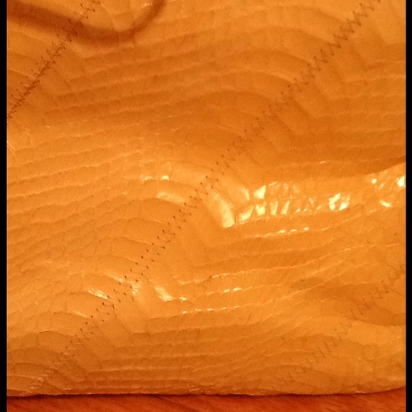 Yellow snakeskin clutch/purse - Picture 4 of 4