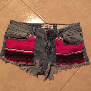 Bullhead Short Shorts