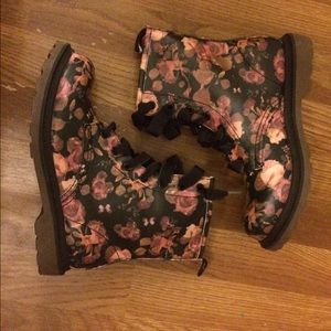 Arizona Floral Boots with Laces