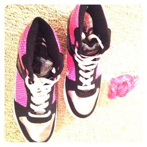 Practically new shoes