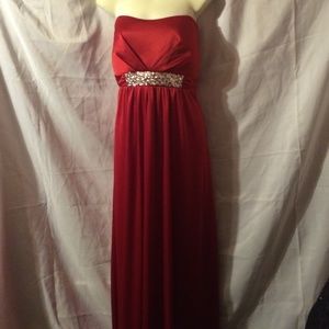 Red party dress