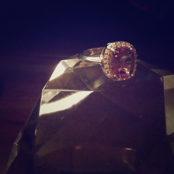 Jewelry - Sterling Silver Amethyst Ring