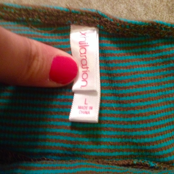 Unique Top - Picture 3 of 3