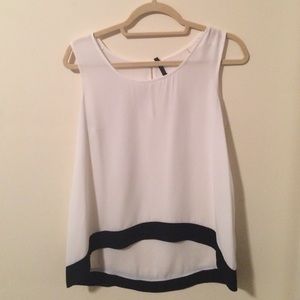 Tahari top