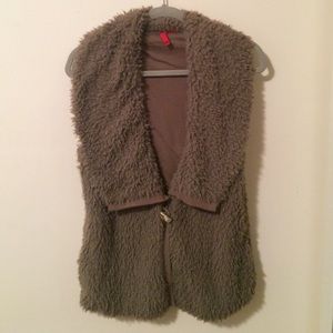 Faux sheerling vest