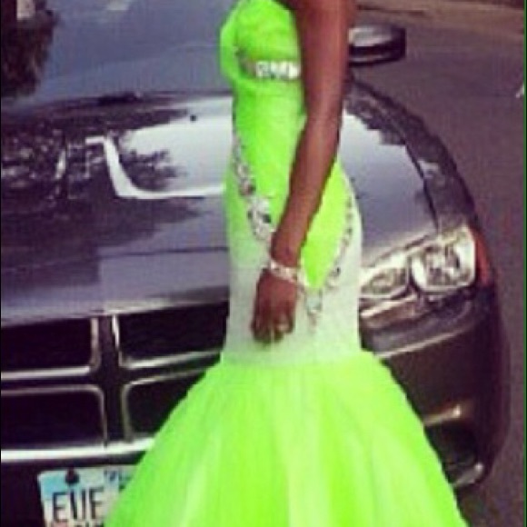 Lime Green Two Piece Slim Fit Fashion Prom Outfits