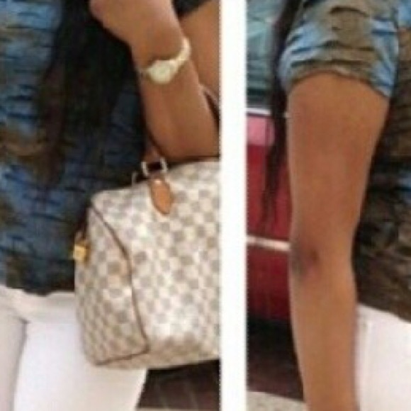Used Louis Vuitton HandBag Slighty Damaged