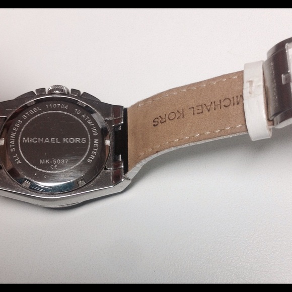 Michael Kors Watch - Picture 4 of 5