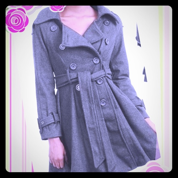 Gray coat, size Medium