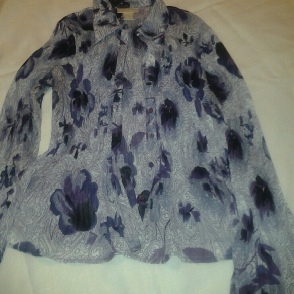 Purple &white pleated blouse
