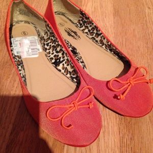 🚫SOLD🚫 Orange Flats