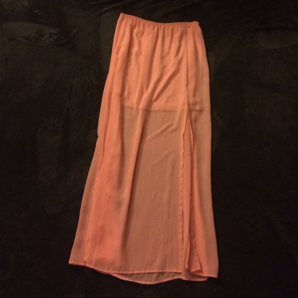 Adorable Maxi skirt - Picture 1 of 1