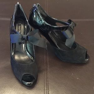 Black pumps (white house black market)