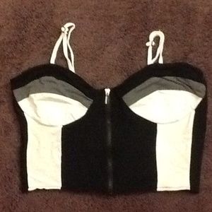 CROP TOP ◼️◻️
