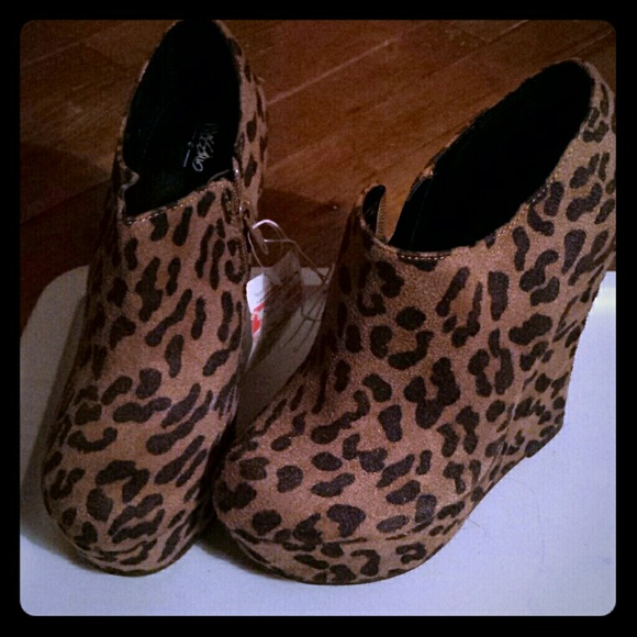 Leopard Wedges