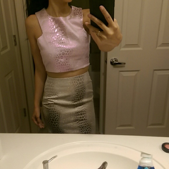 Two piece metallice set