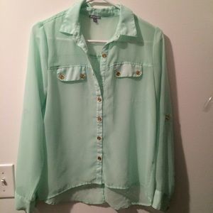 Adorbale Button-up top