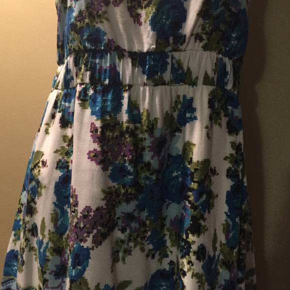 BUNDLED cute summer dress ☀️ - Picture 2 of 2